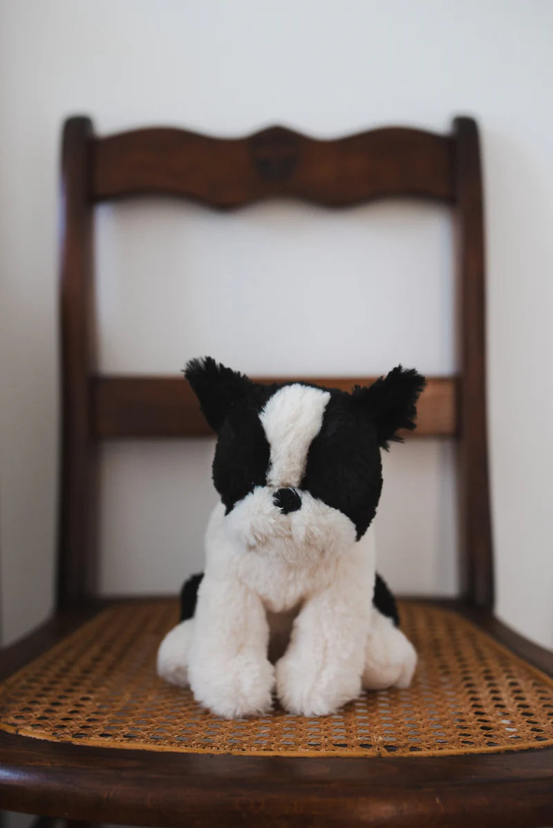 Nana Huchy- Bruce The Bulldog