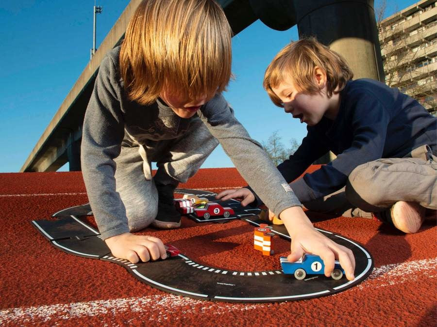 waytoplay-toys_flexible-toy-road_grand-prix-racetrack_900x